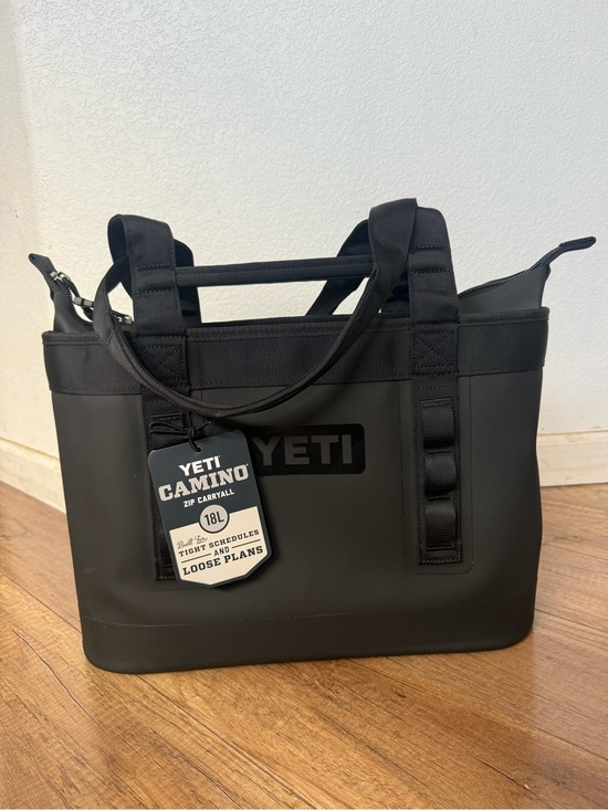 Yeti Handbags - Not yet released Yeti Camino Zip Carryall Tote Bag - Black 18L